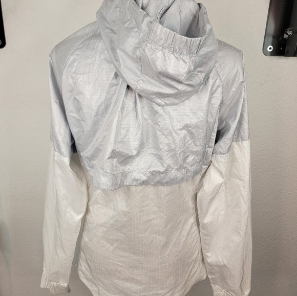 Nike XS Track Jacket Windrunner Hooded Full Zip 804947-011 - Picture 6 of 11